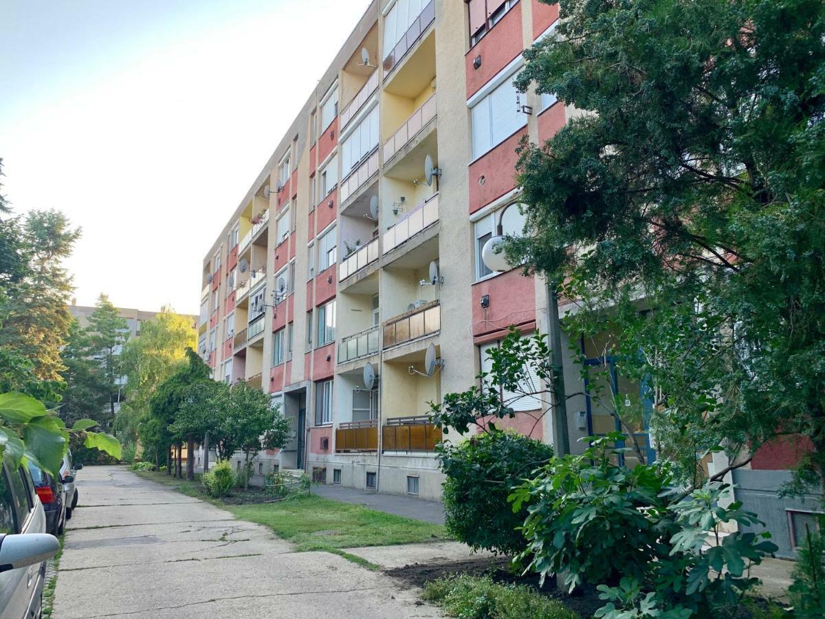Anita Apartman Hajduszoboszlo Ngoại thất bức ảnh